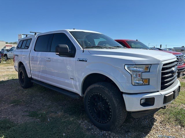 2015 Ford F-150 XLT photo 2