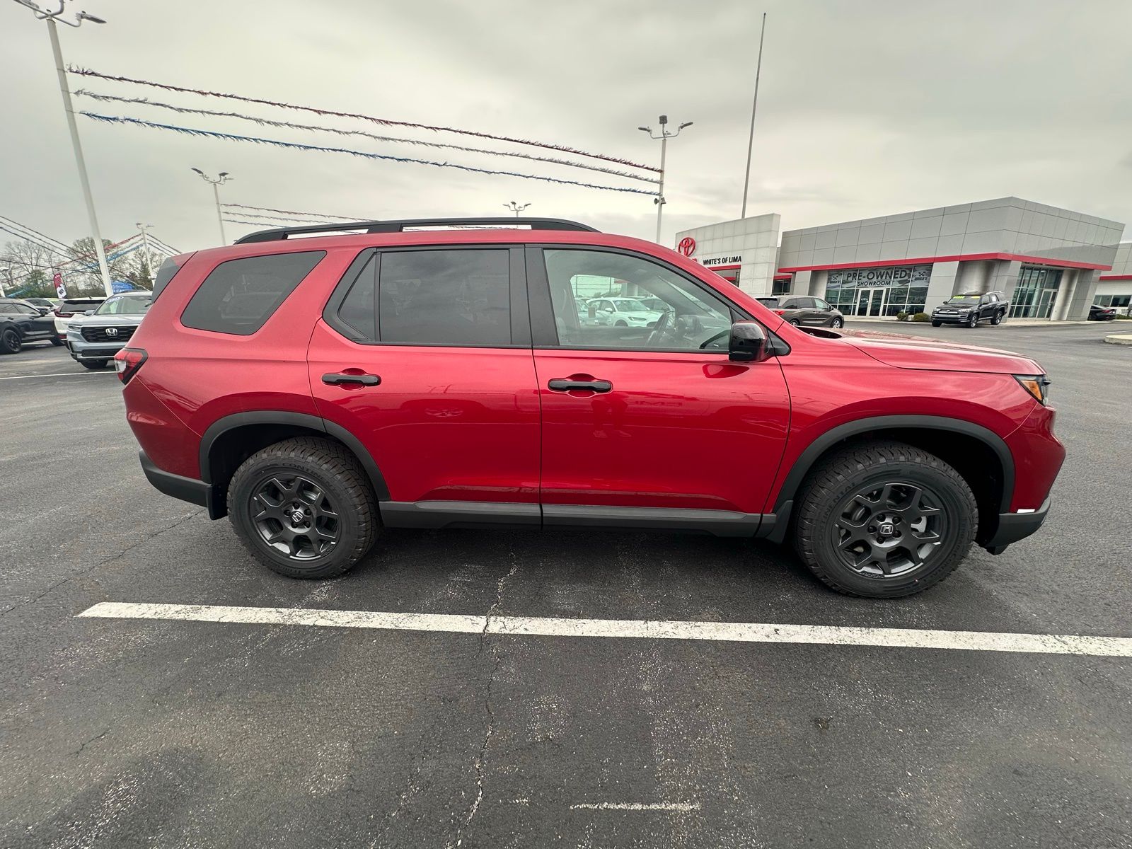 2025 Honda Pilot TrailSport photo 3