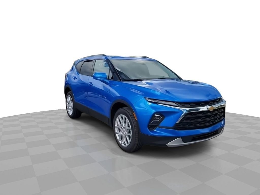 2025 Chevrolet Blazer 2LT photo 2