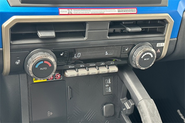 2025 Toyota Tacoma TRD Sport 4x4 Double Cab photo 21