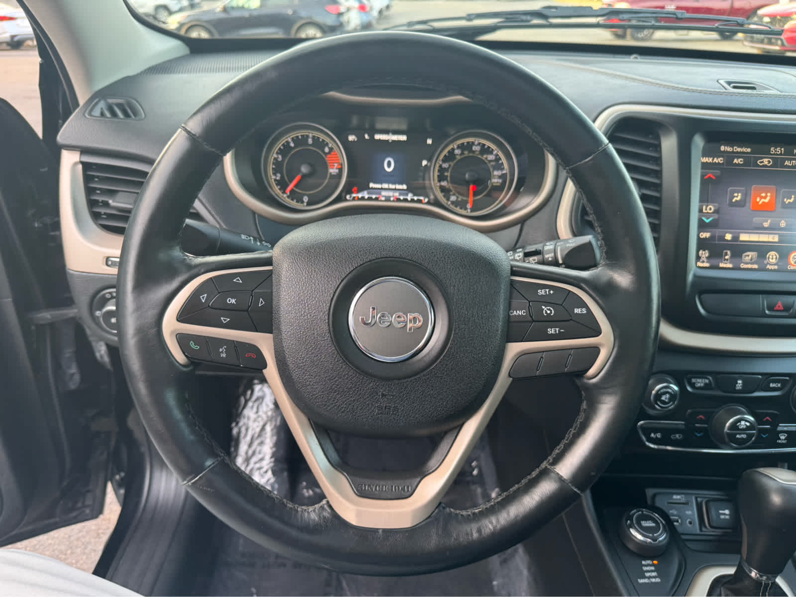 2017 Jeep Cherokee High Altitude photo 22