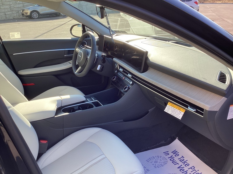 2025 Hyundai Sonata Hybrid SEL photo 19