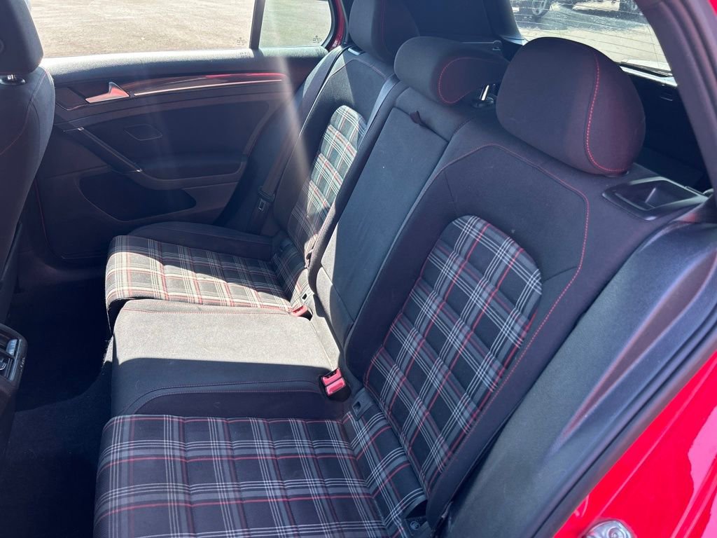 2015 Volkswagen Golf GTI S photo 11