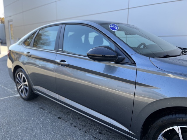 2025 Volkswagen Jetta 1.5T Sport photo 4