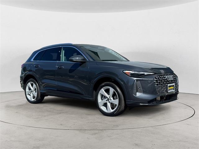 2025 Audi New Q5 Premium Plus's photo