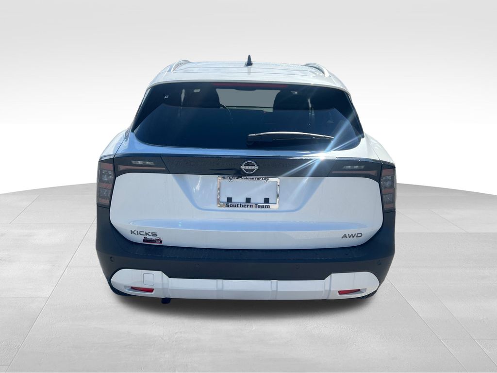 2026 Nissan Kicks SV photo 4