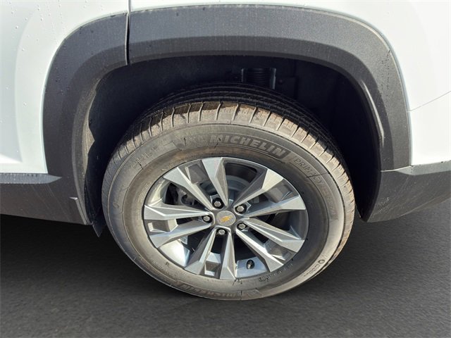 2026 Chevrolet Equinox photo 13