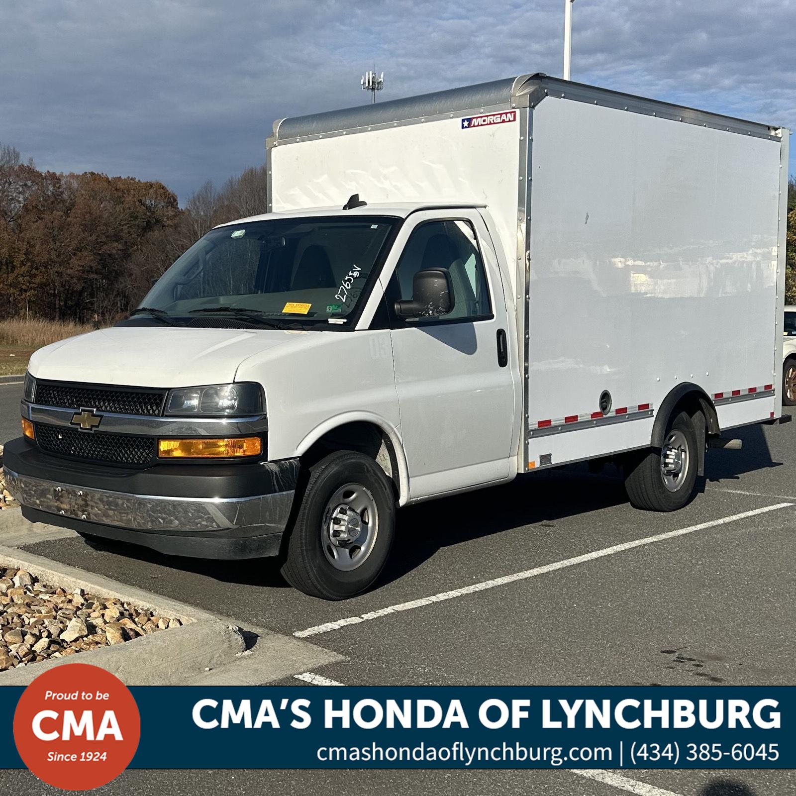 2023 Chevrolet Express Cutaway Base's photo