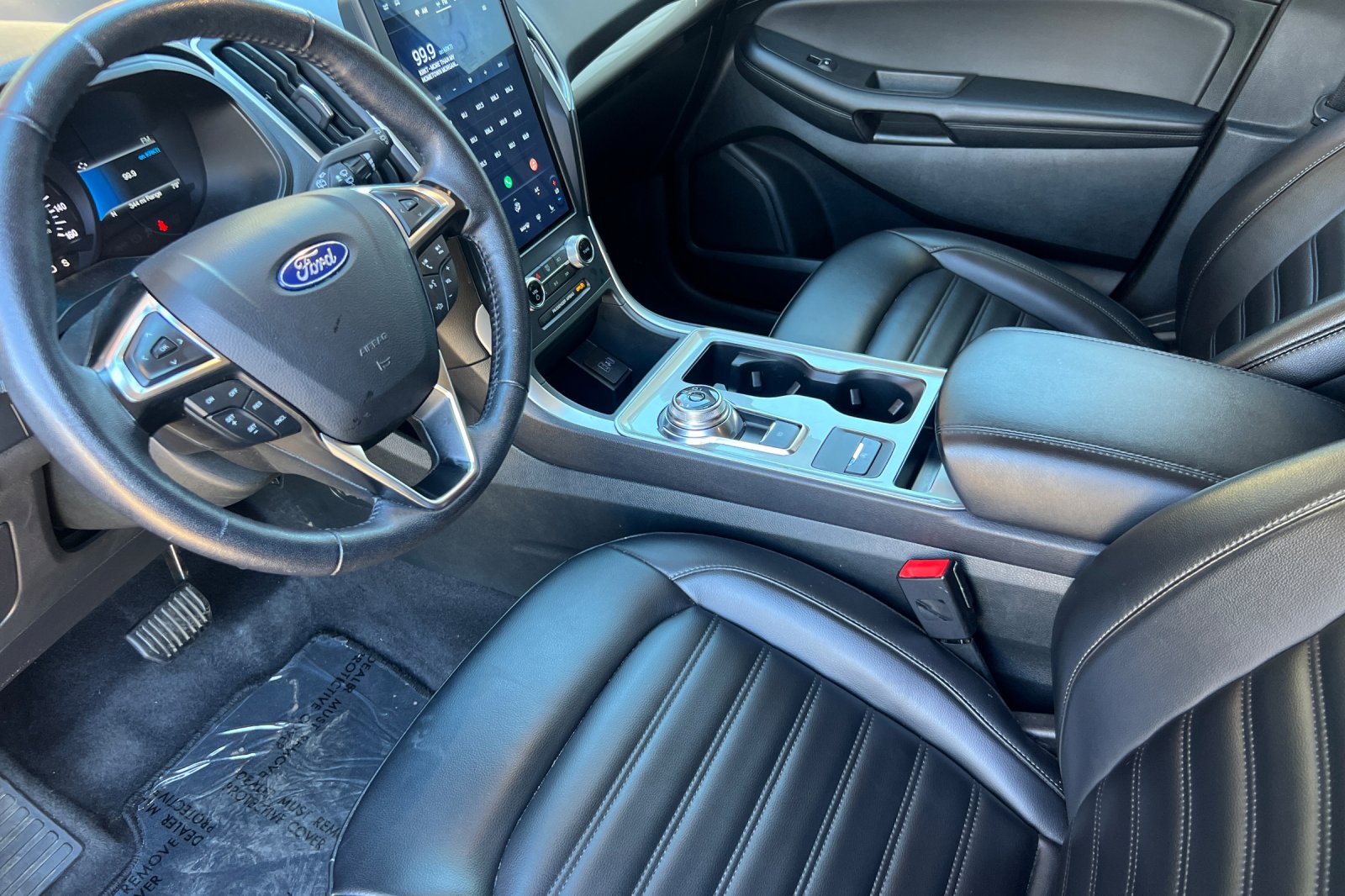2023 Ford Edge SEL photo 6
