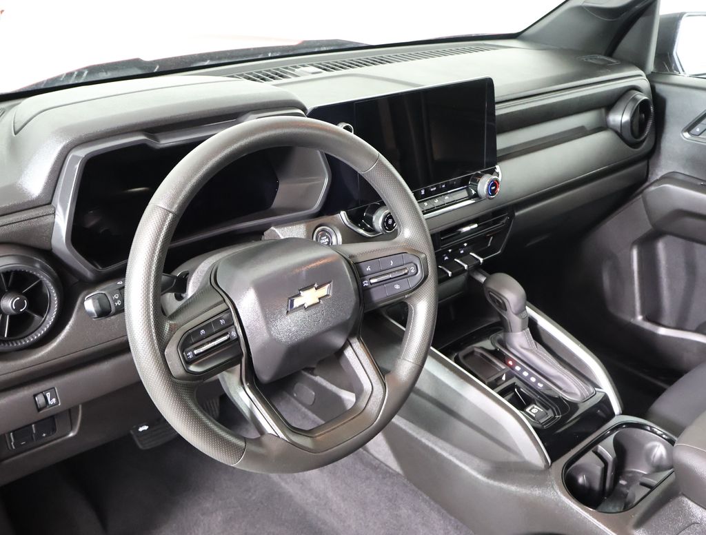 2024 Chevrolet Colorado Work Truck photo 6