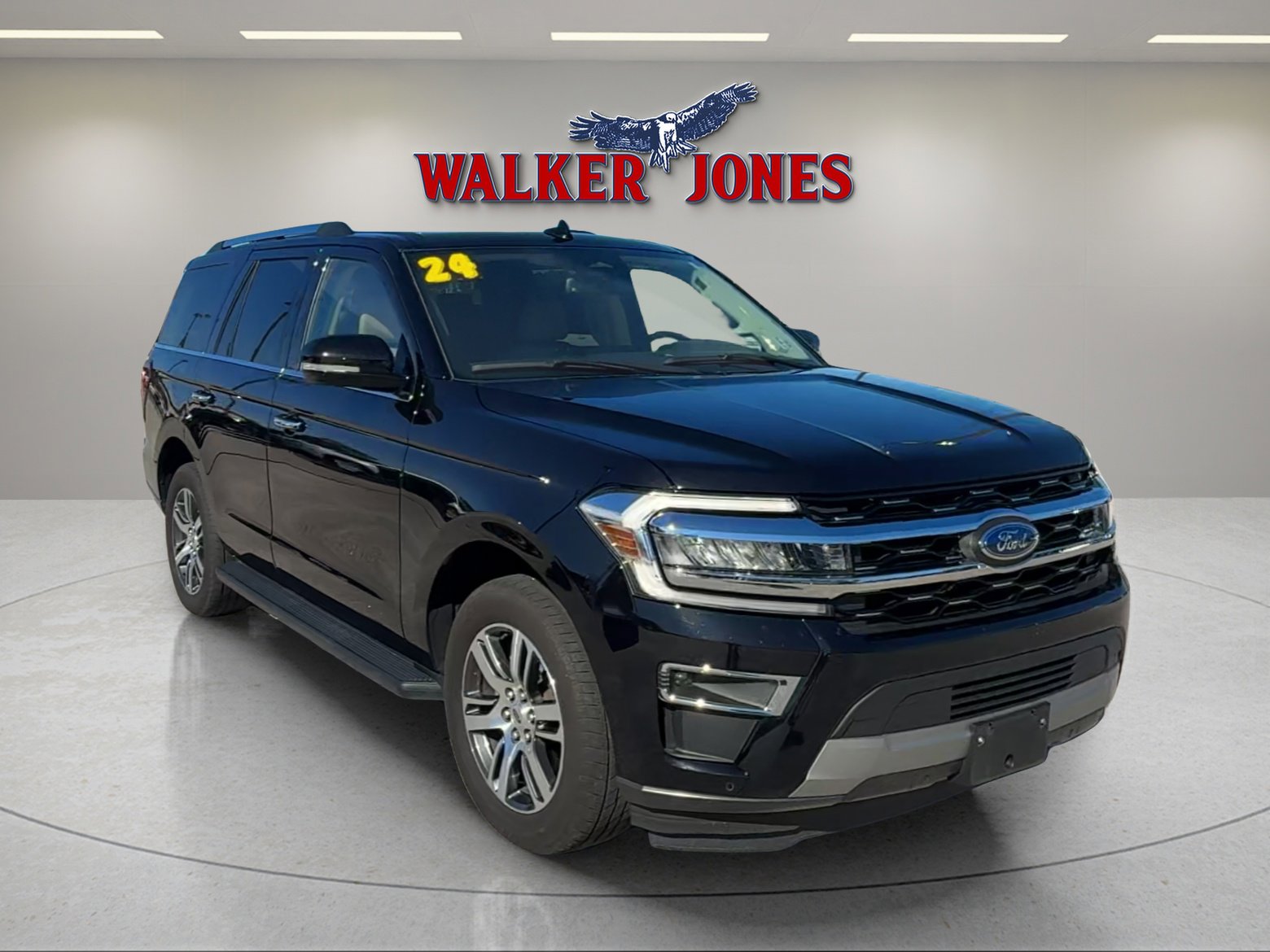 2024 Ford Expedition Limited's photo