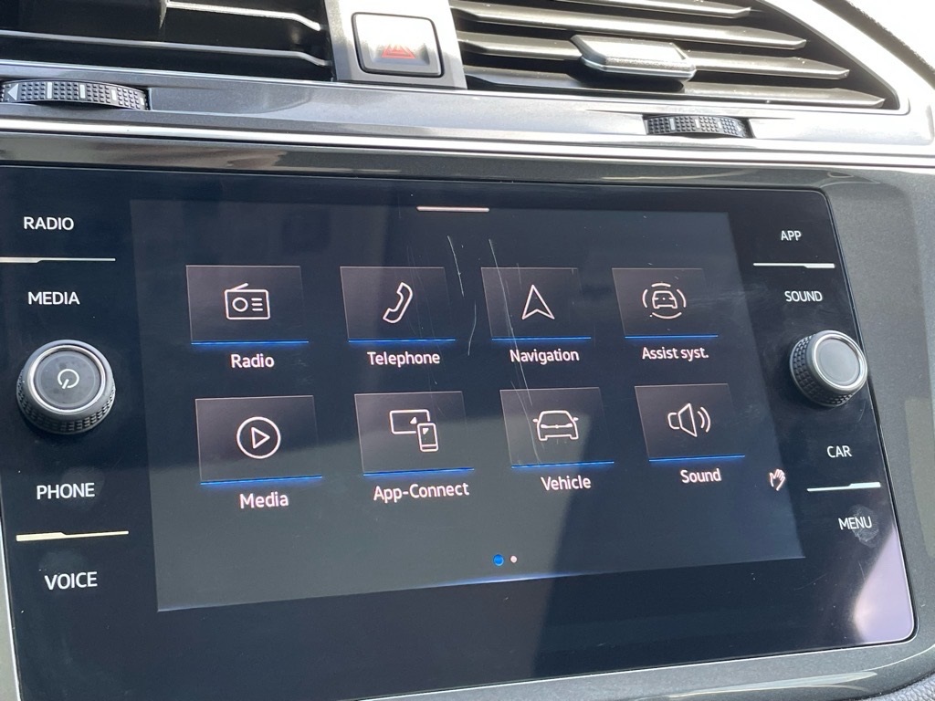 2022 Volkswagen Tiguan SE photo 10