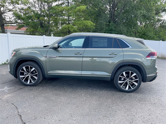 2026 Volkswagen Atlas Cross Sport SEL Premium R-Line photo 25