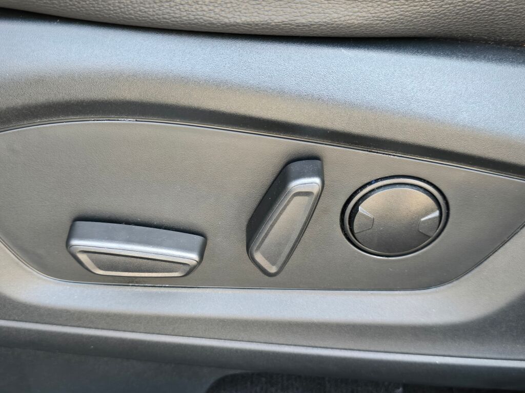 2023 Ford Explorer ST photo 23