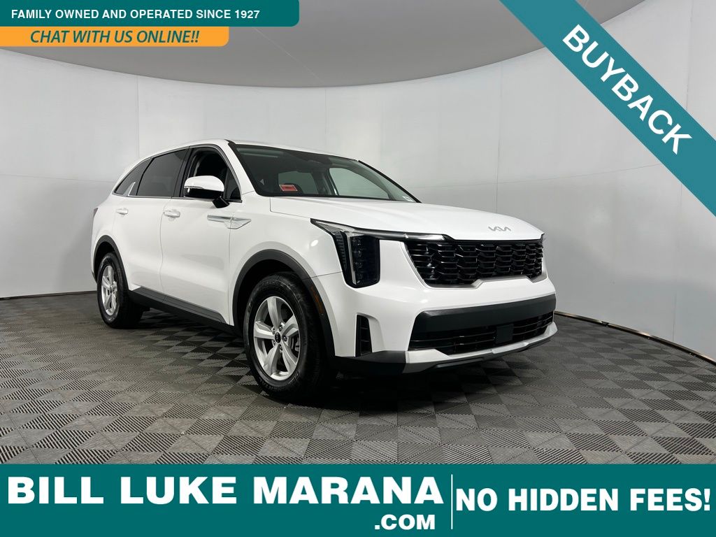 2024 Kia Sorento LX's photo