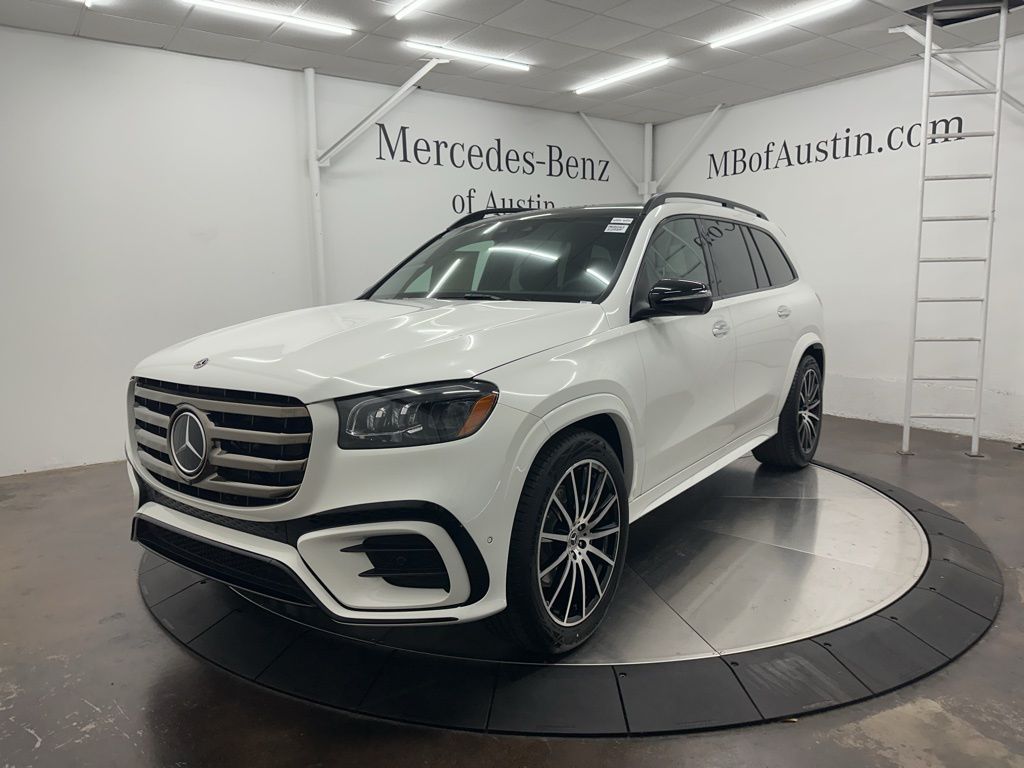 2026 Mercedes Benz GLS 450 4MATIC photo 2