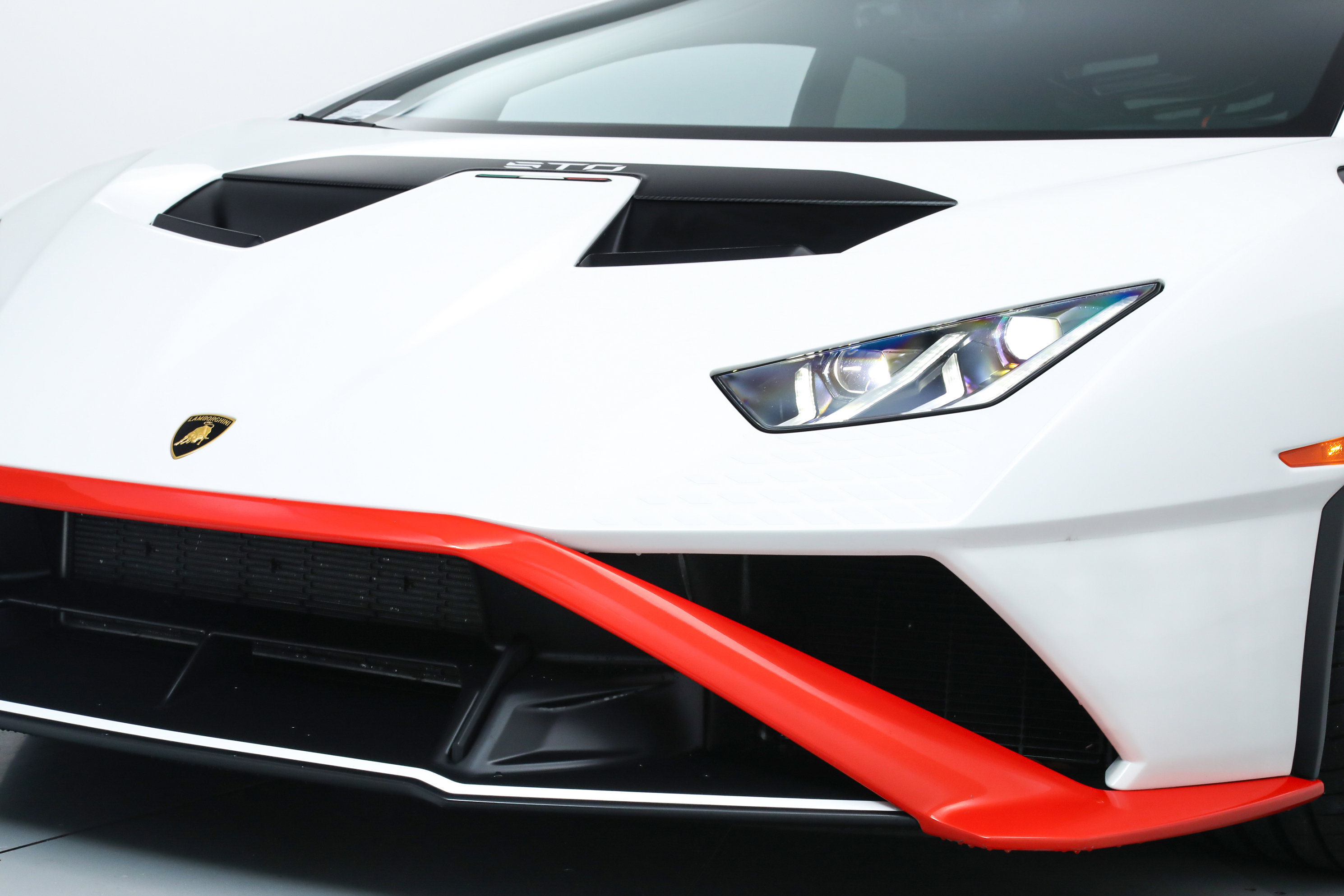 2022 Lamborghini Huracan STO photo 10
