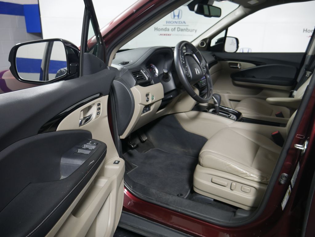 2019 Honda Ridgeline RTL-E photo 26