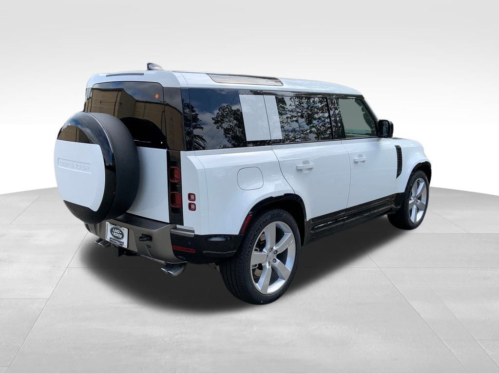 2025 Land Rover Defender 110 X-Dynamic SE photo 5