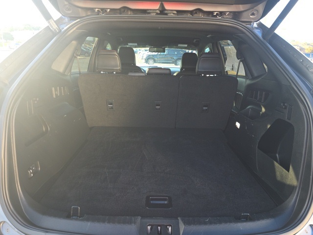 2022 Ford Edge ST photo 11