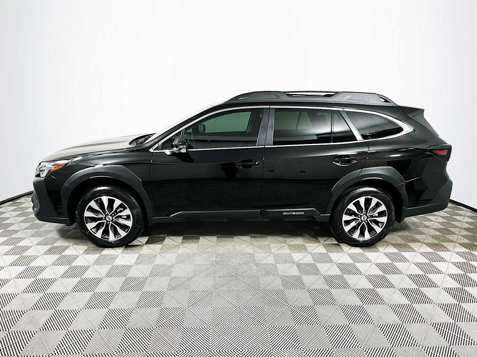 2025 Subaru Outback Limited photo 4