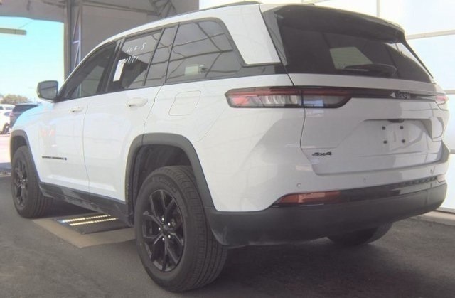 2024 Jeep Grand Cherokee Altitude X photo 2