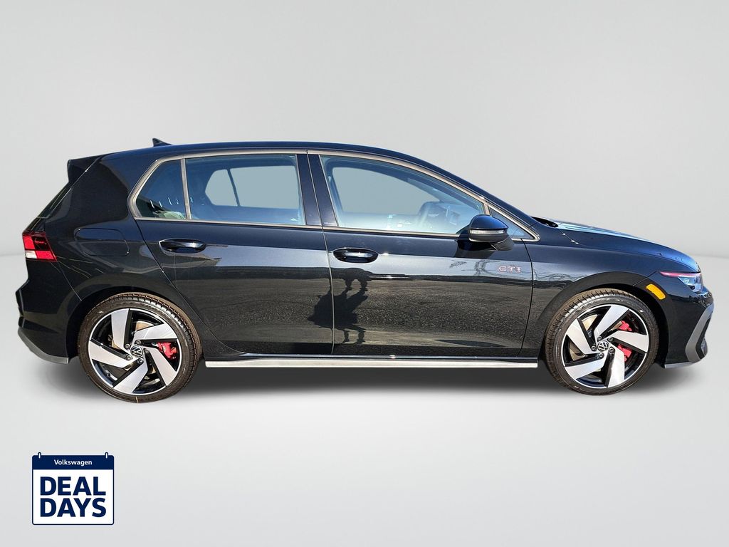 2025 Volkswagen Golf GTI S photo 4