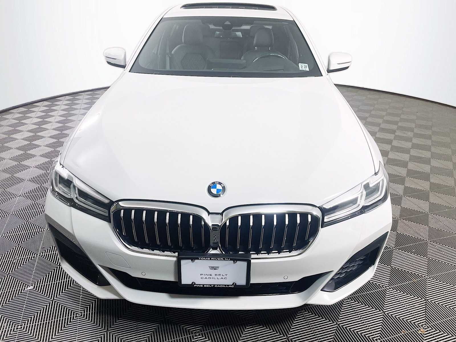 2022 Bmw 540i xDrive photo 2