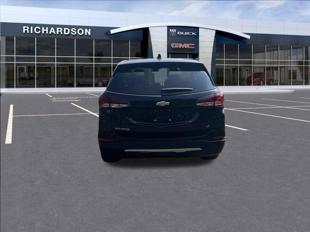 2022 Chevrolet Equinox LT photo 2