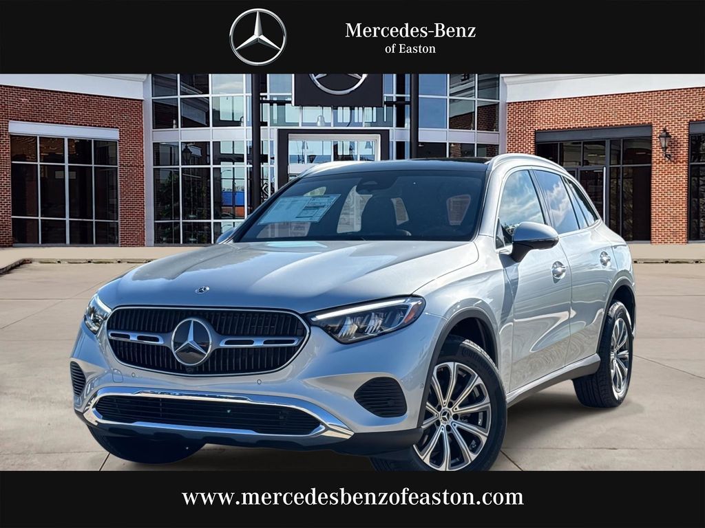 2026 Mercedes-Benz GLC Base's photo