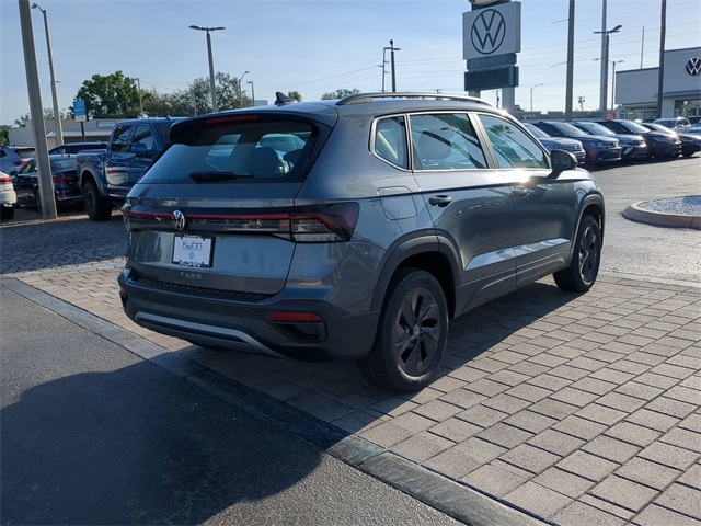 2025 Volkswagen Taos S photo 4