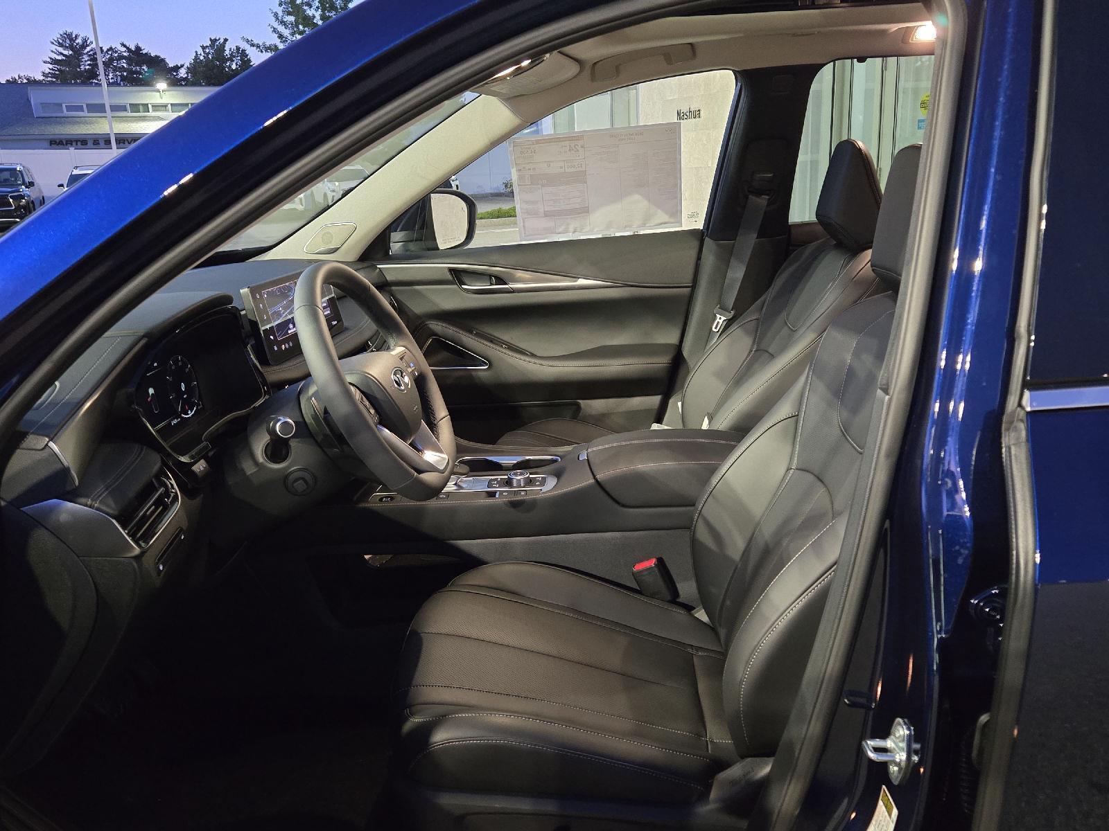 2026 Infiniti QX60 Luxe photo 3
