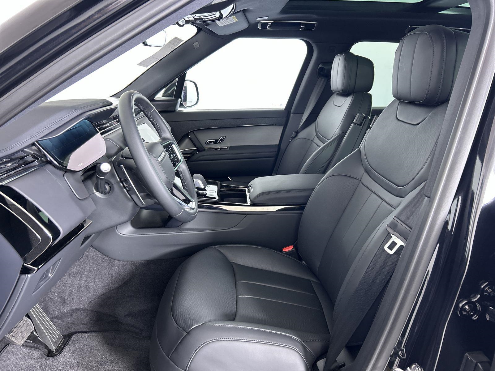 2025 Land Rover Range Rover Sport SE photo 19