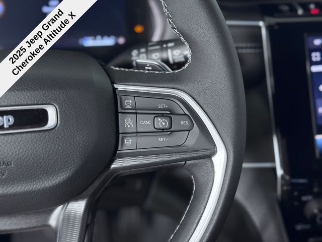 2025 Jeep Grand Cherokee Altitude X photo 30