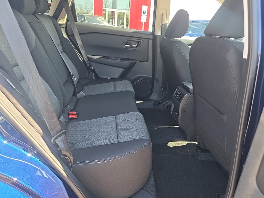 2026 Nissan Rogue SV photo 24