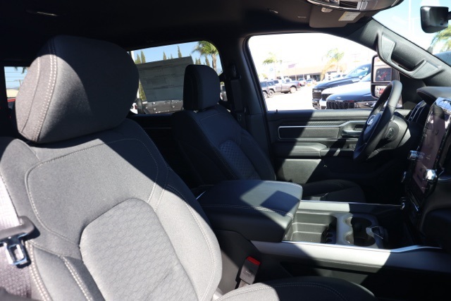 New 2026 Billet Silver Metallic Clear-Coat Exterior Paint RAM Big Horn/Lone Star image 19