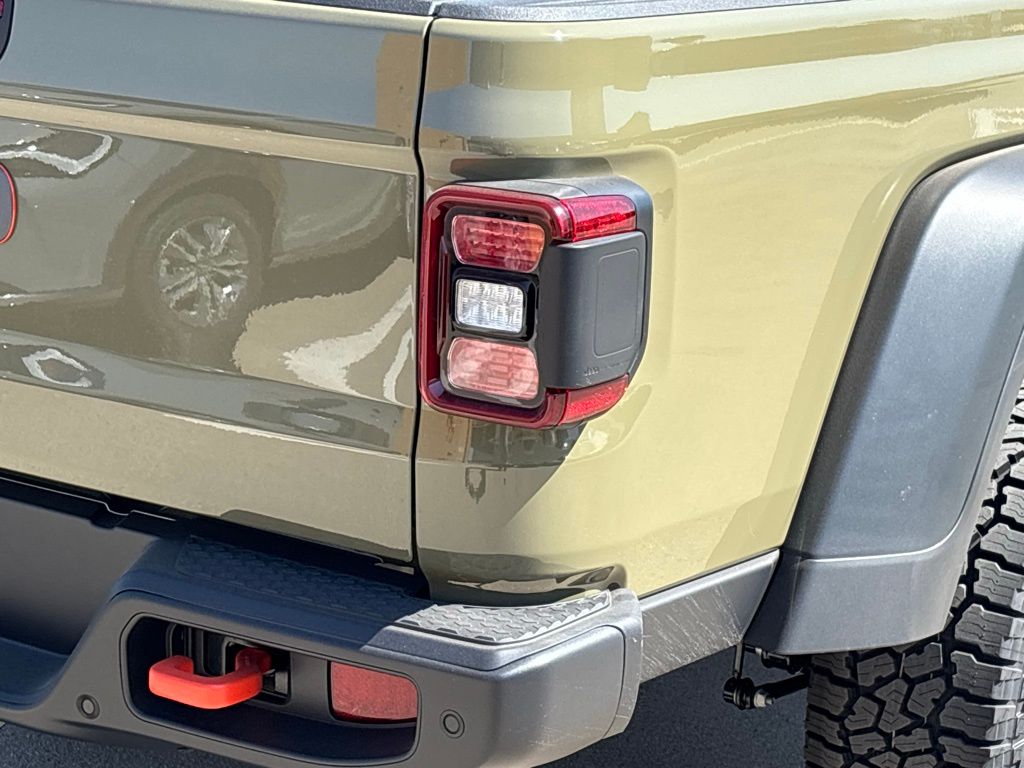 2025 Jeep Gladiator Mojave photo 4