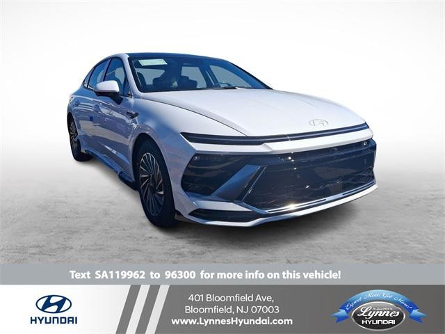 2025 Hyundai Sonata Hybrid