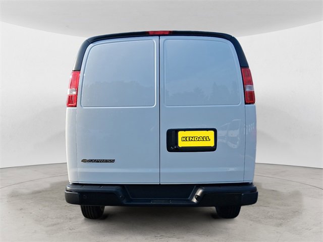 2025 Chevrolet Express Cargo 2500 photo 4