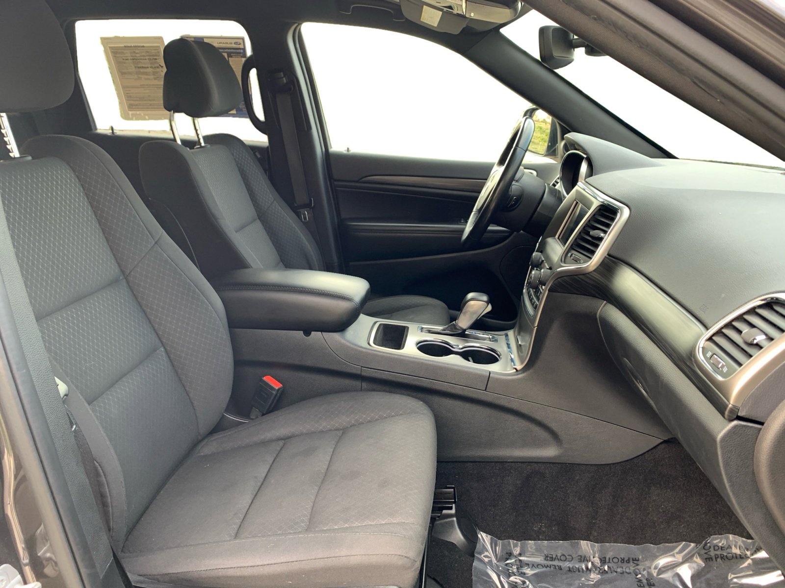 Used 2021 Jeep Grand Cherokee Laredo E with VIN 1C4RJFAG4MC711255 for sale in Kansas City