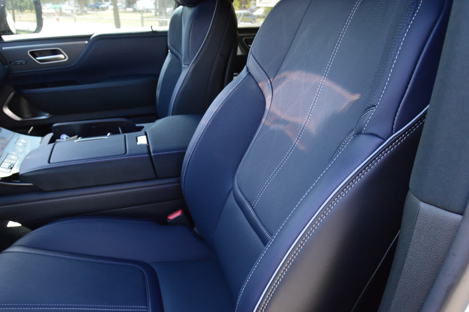 2026 Infiniti QX80 Sensory photo 4
