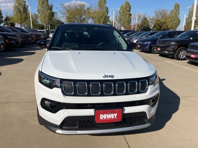 2022 Jeep Compass Limited photo 2