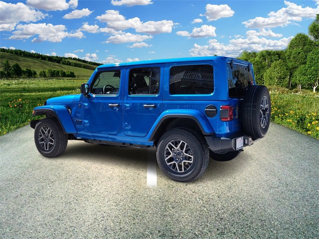 2025 Jeep Wrangler Sahara photo 3
