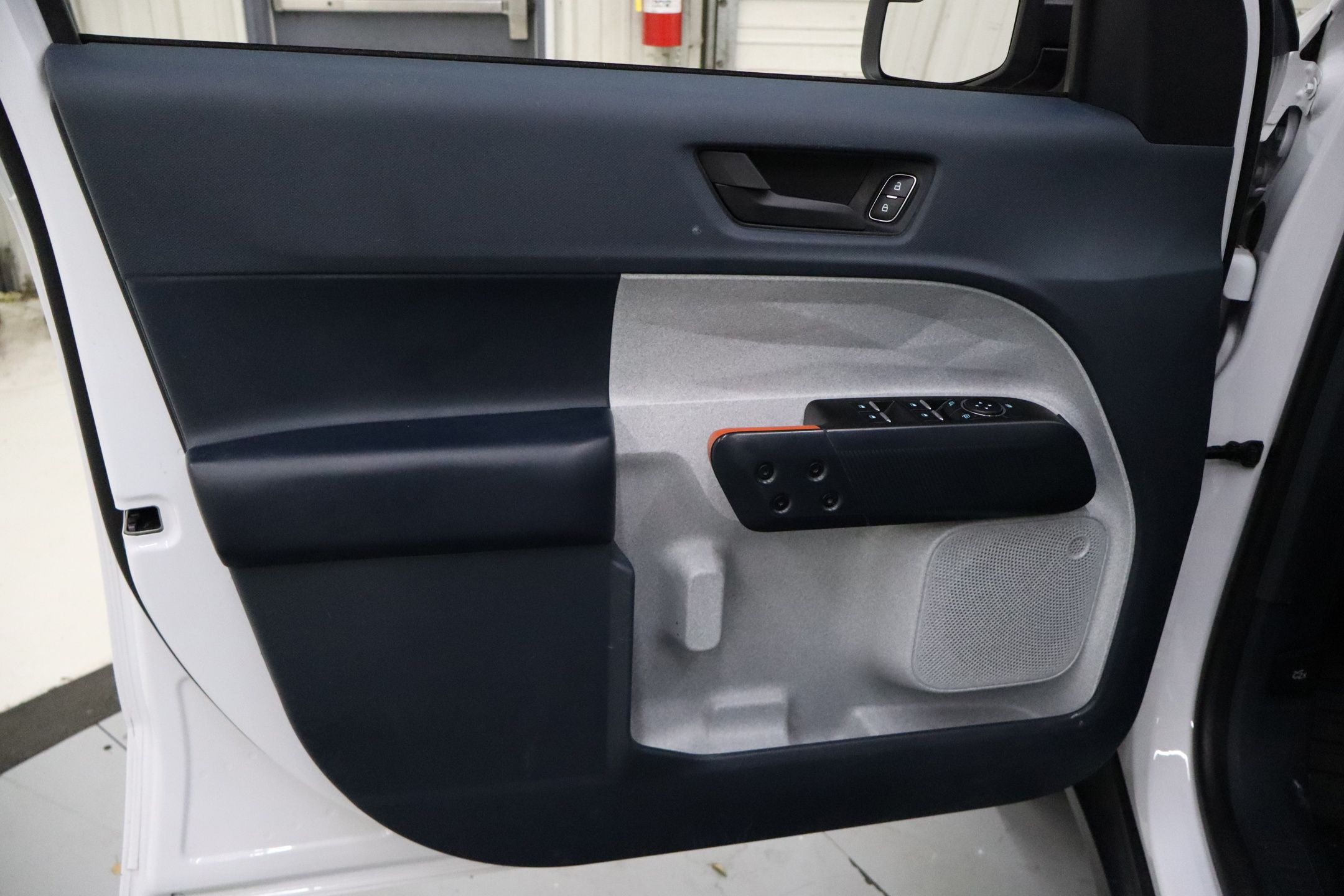 2023 Ford Maverick XLT photo 9