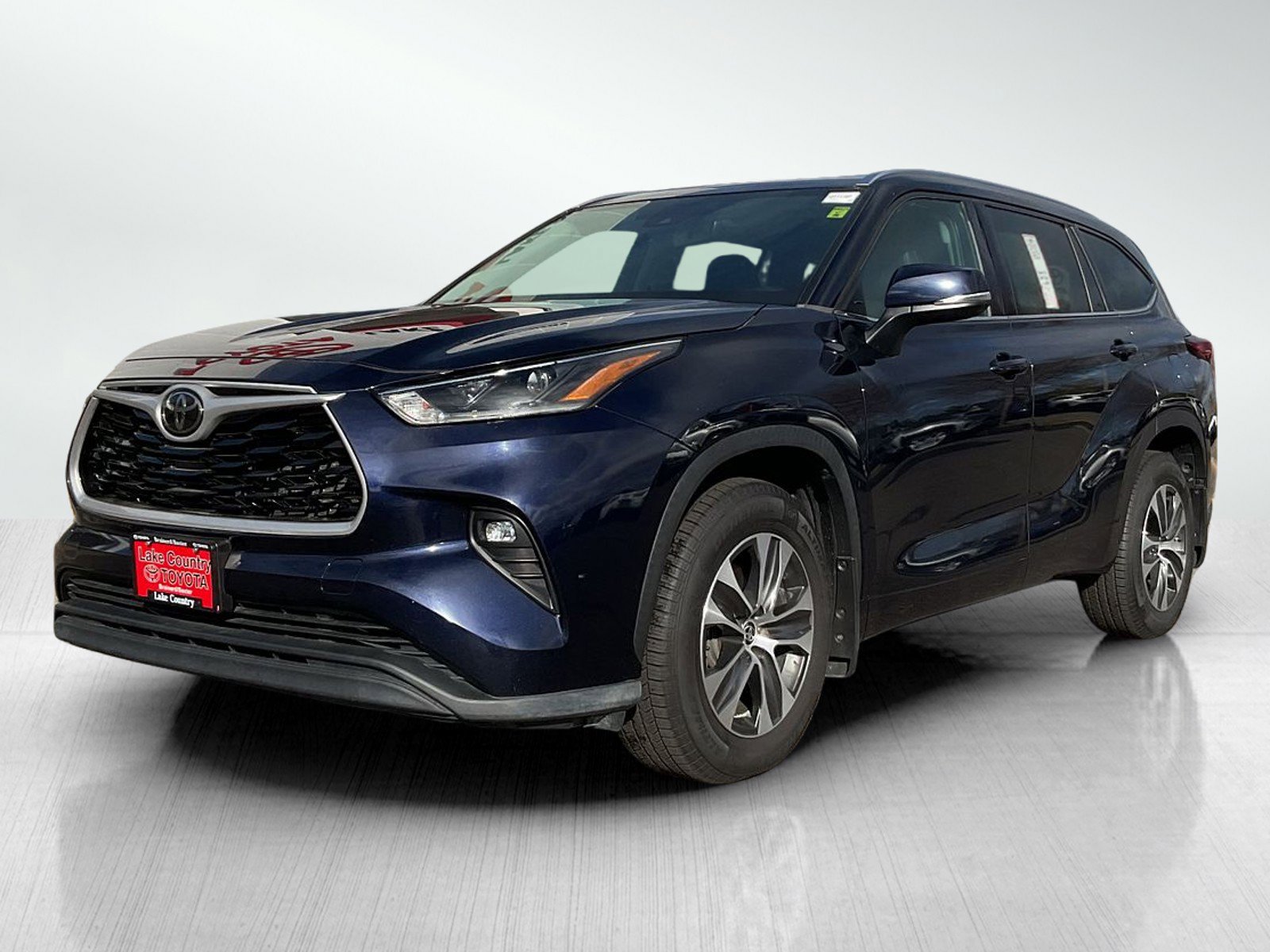 2021 Toyota Highlander XLE's photo