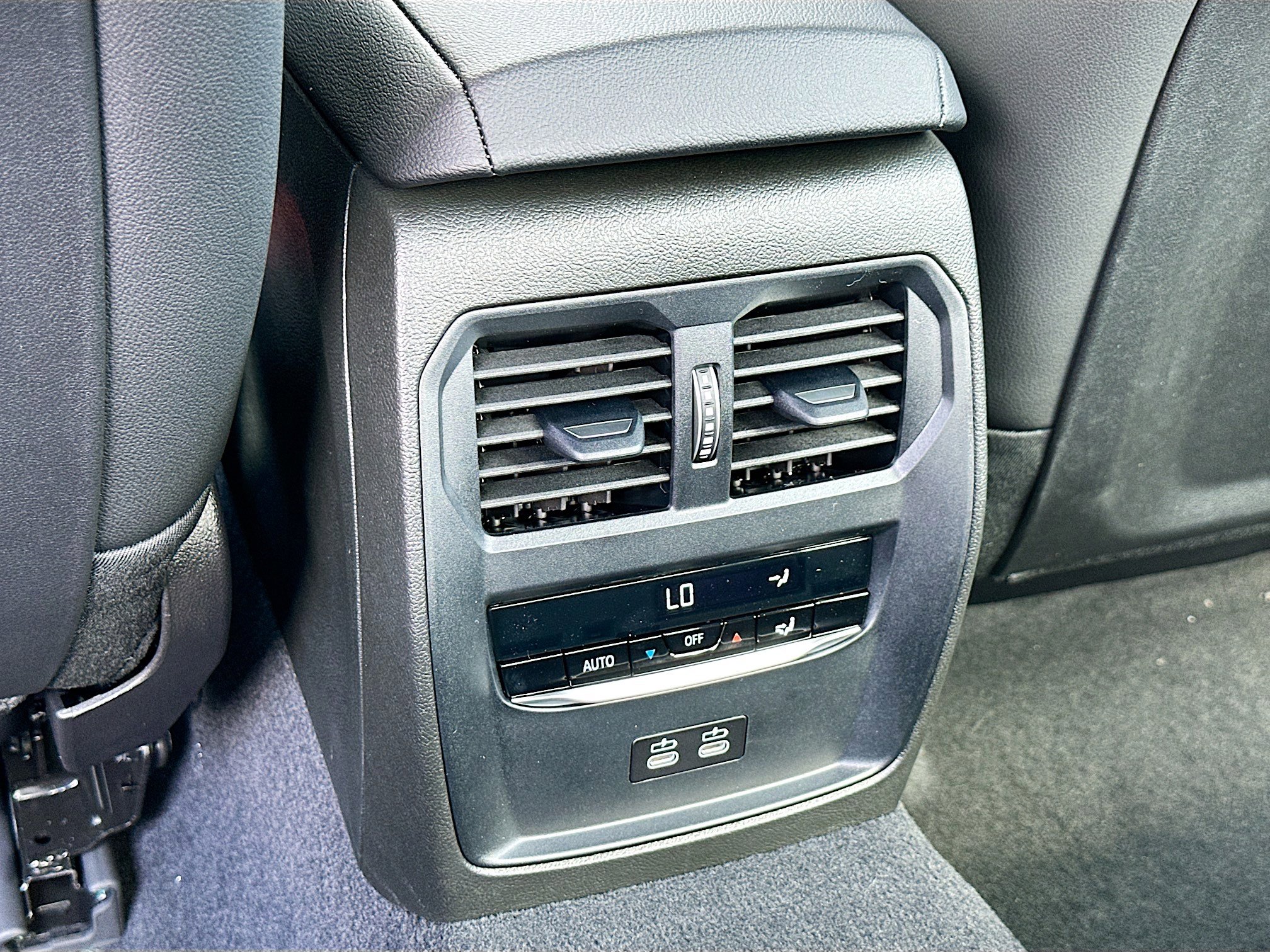 2026 Bmw 330i photo 19