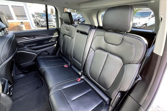 2024 Jeep Cherokee 4xe photo 11