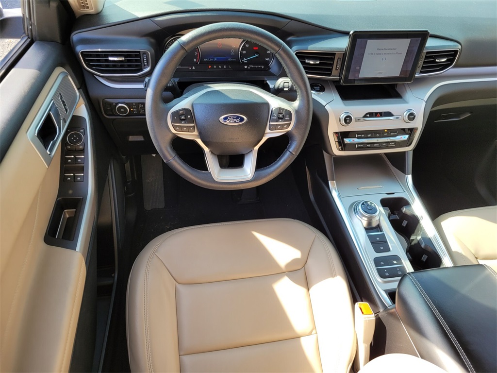 2024 Ford Explorer XLT photo 6