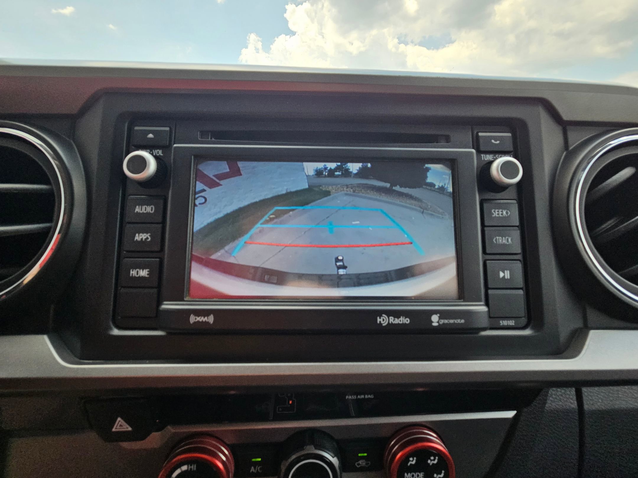 2018 Toyota Tacoma SR5 photo 30