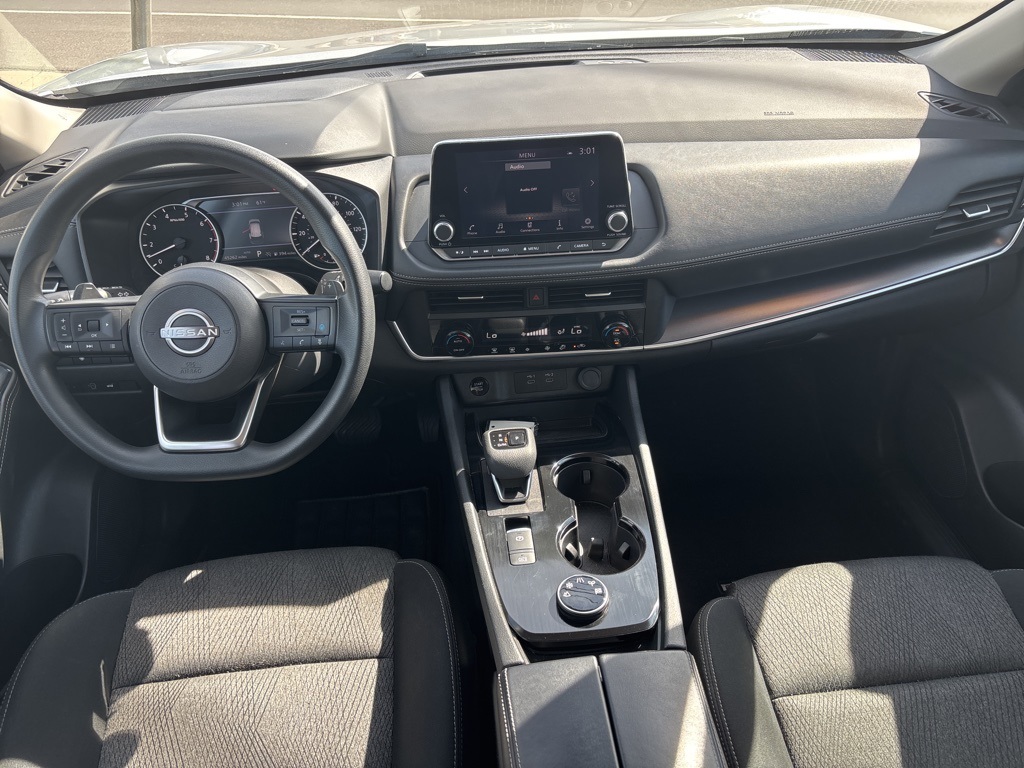 2024 Nissan Rogue SV photo 9